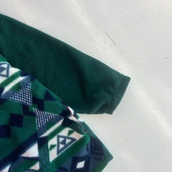 Green Pattern Fleece - Picture 7 of 8